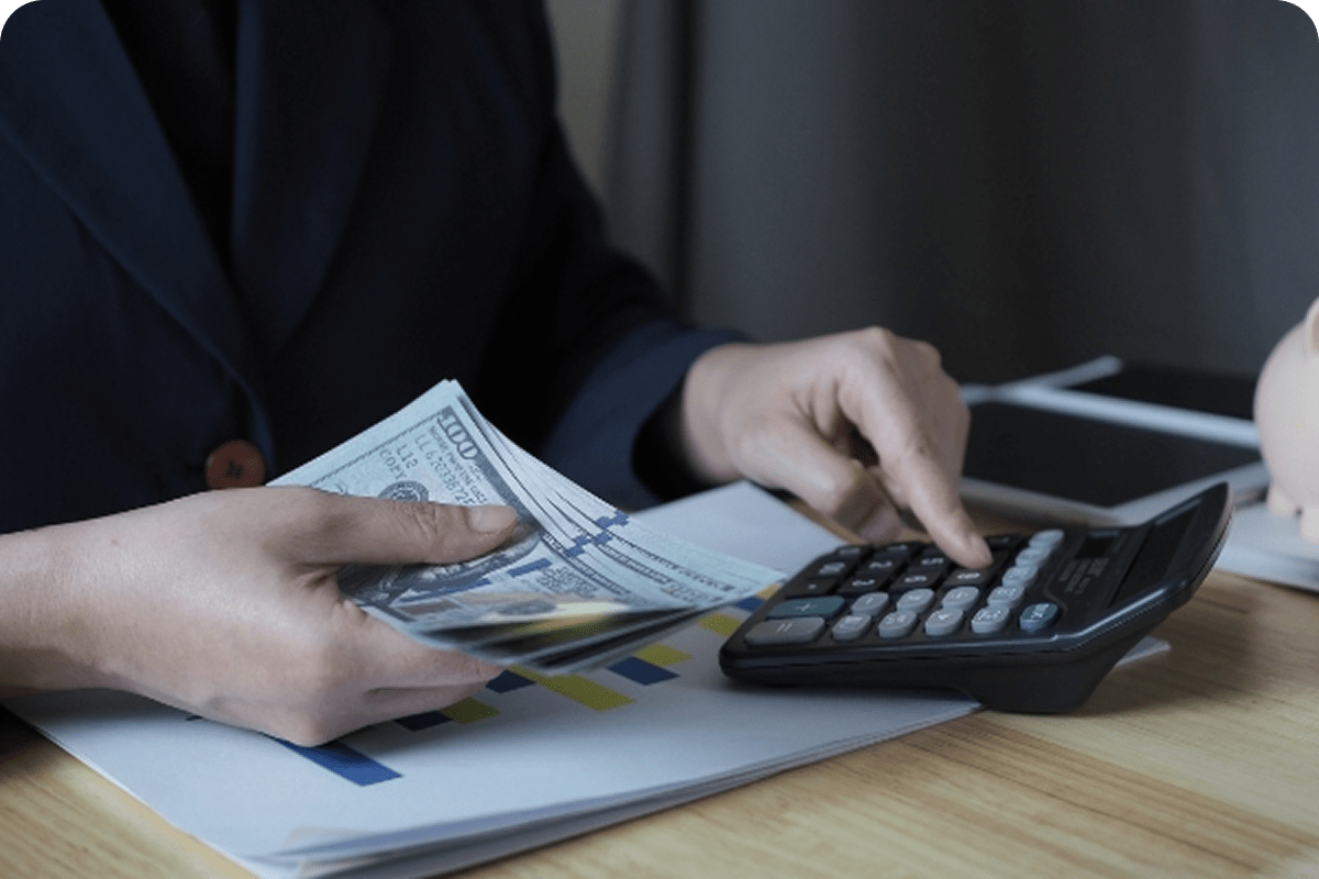 Broker helping a client with paperwork